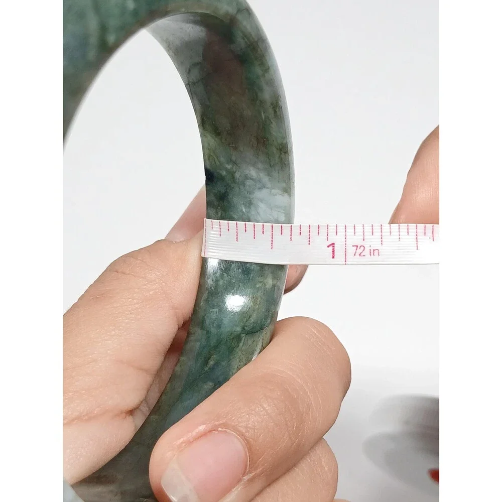 Unbranded jadeite jade